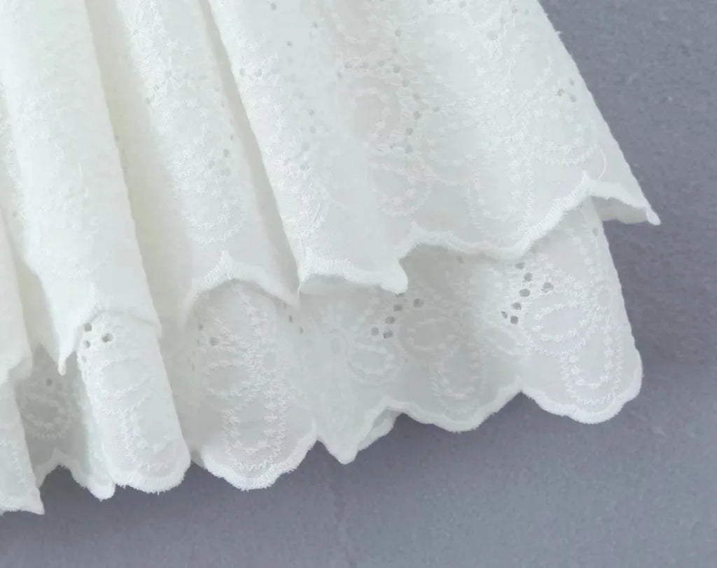 Dress Mirella – A Step Before the Truth