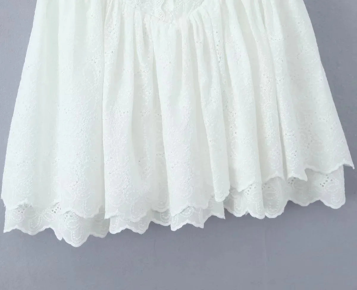 Dress Mirella – A Step Before the Truth