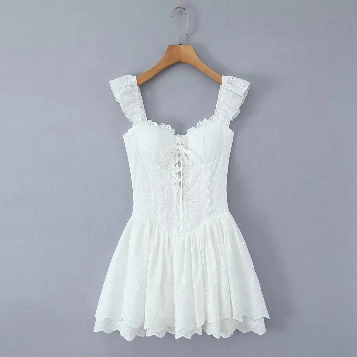 Dress Mirella – A Step Before the Truth